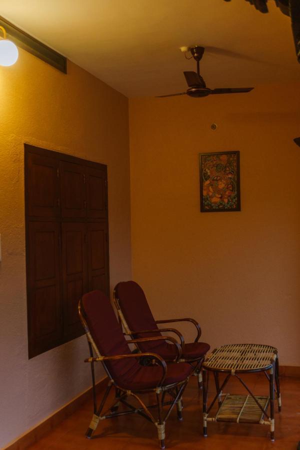 Canalview Private Cottage Azhikkal Ayiram Thengu Panmana Esterno foto